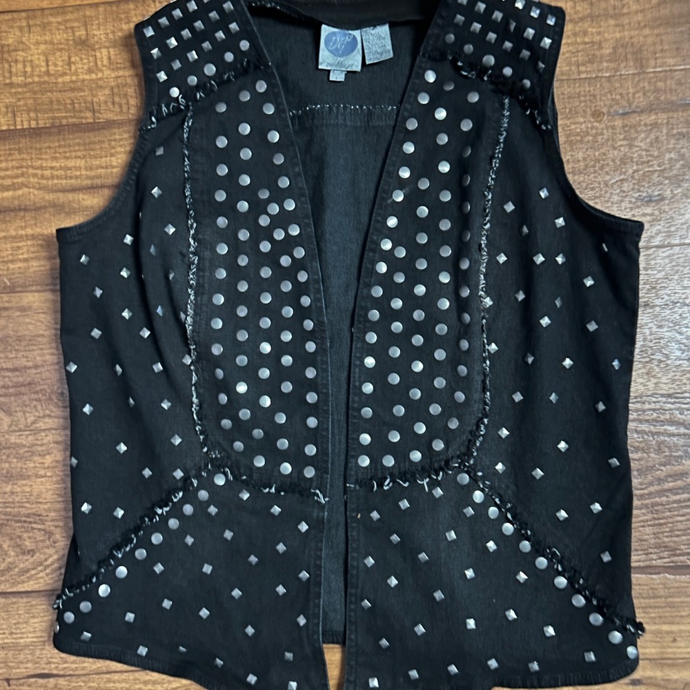 DG2 Diane Gilman ~ Size Large ~ Black Denim W/ Silver Studded Jacket Vest - Picture 4 of 15